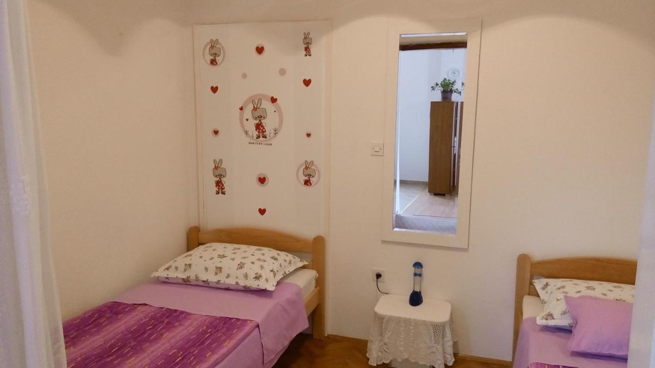 Apartments Tinka Grebastica Bagian luar foto